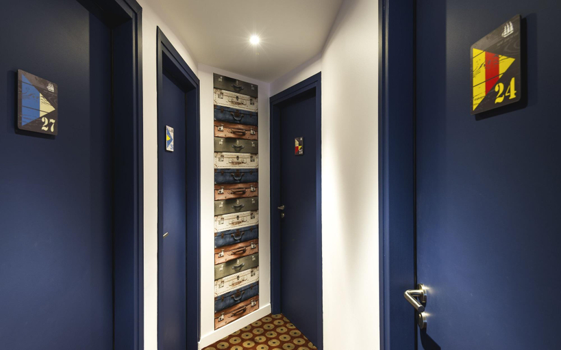 Public Area 3, Brit Hotel De Paris, Pyrénées-Atlantiques