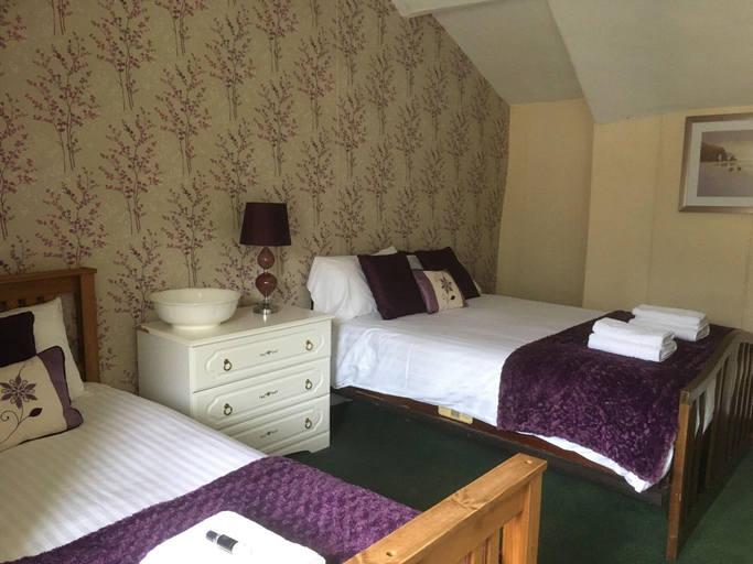 Bedroom 3, The New Inn Hotel, Powys