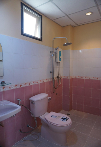 Bathroom 5, Phoemphoon 2 Hotel, Muang Nan
