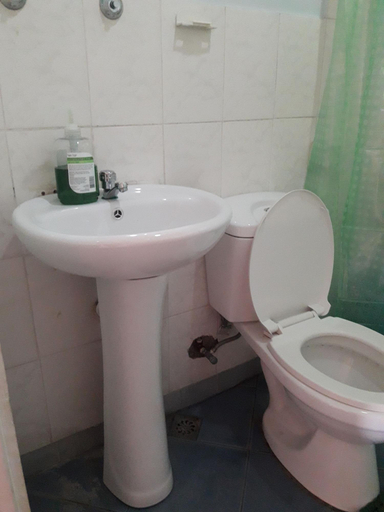 Bathroom 5, D' Downhill, Oslob