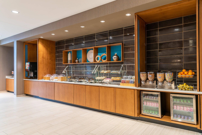 Food & Drinks 5, Springhill Suites By Marriott Overland Park Leawoo, Johnson