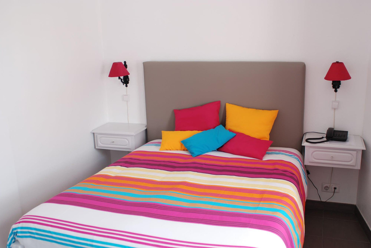Bedroom 3, Hotel Branco I, Praia da Vitória