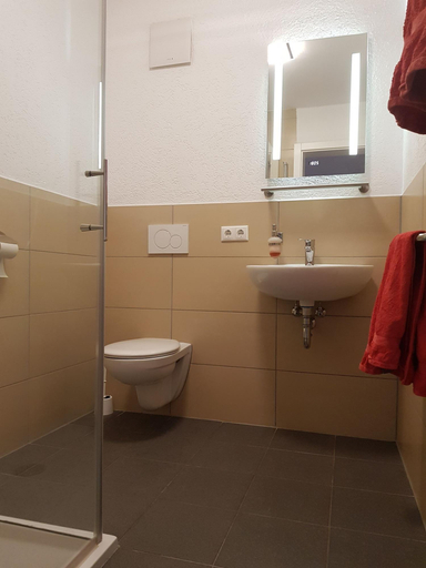 Bathroom 5, Sunnys Hotel & Residence, Mainz