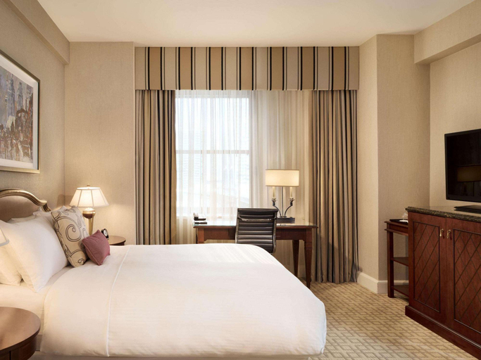 Bedroom 2, Fairmont Royal York Gold Experience, Toronto