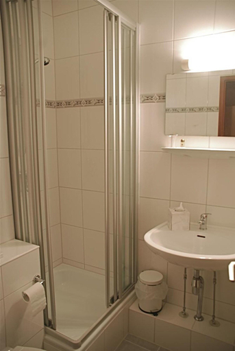 Bathroom 5, Gästehaus am Karlstor, Karlsruhe