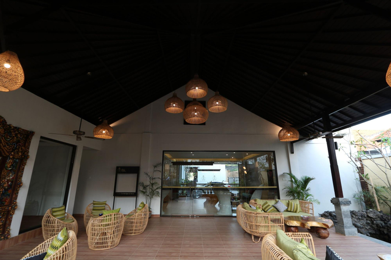 Public Area, Royal Orchid Lodge, Badung