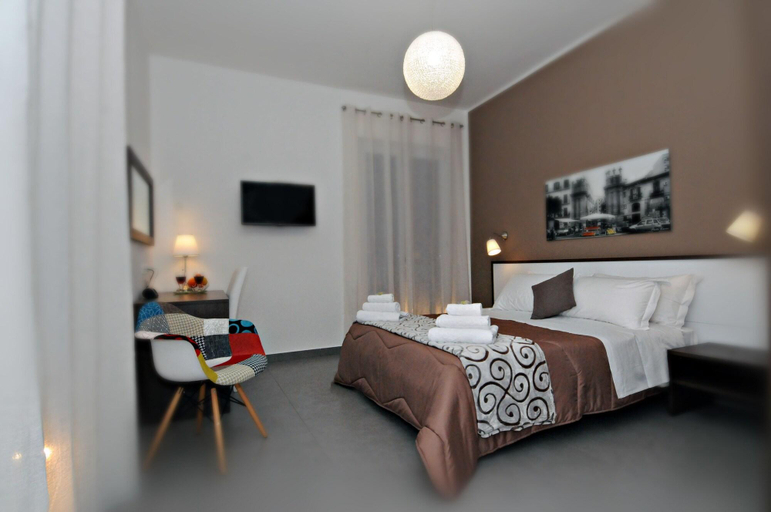 Bedroom 4, B&B Le Porte Del Centro - 19082053C100164, Palermo