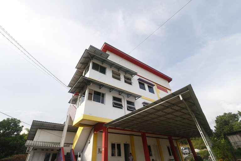Exterior & Views, RedDoorz Syariah near BSCC DOME, Balikpapan