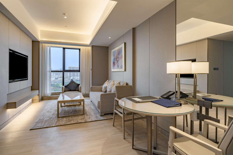 Bedroom 2, DoubleTree by Hilton Shenzhen Nanshan, Shenzhen