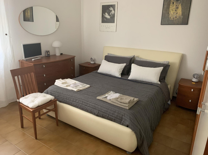 Bedroom 2, Pampero & Catona House B&B, Pisa