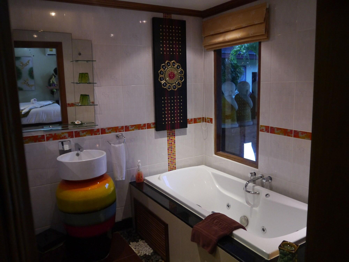 Bathroom, Baan Wanicha B&B Resort, Phuket Island