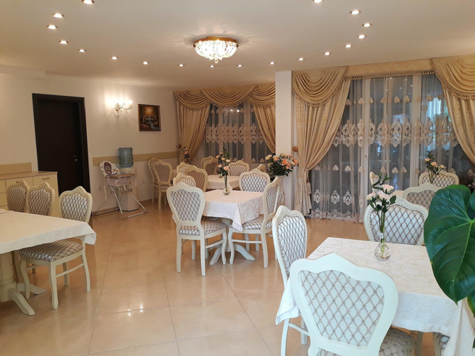 Food & Drinks, Megas Palace Bankya, Stolichna