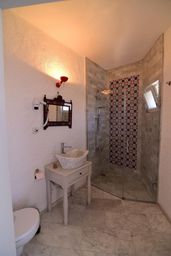 Bathroom 5, Kozanogluhan Boutique Hotel, Çeşme