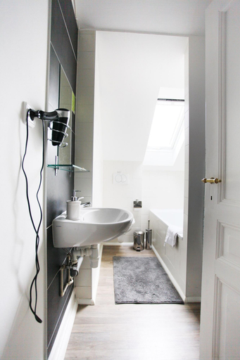 Bathroom 3, Green Residence Offenbach, Offenbach am Main