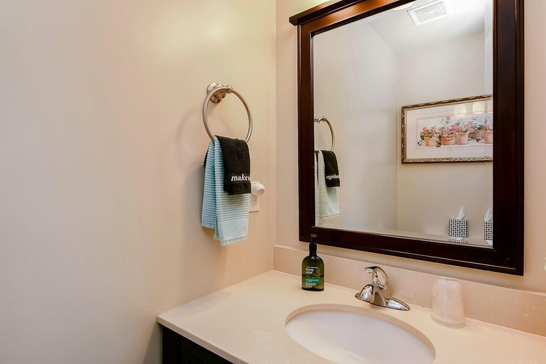 Bathroom 5, Boise Hillside Suites, Ada