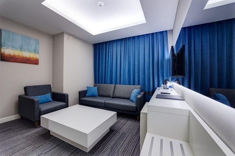 Bedroom 3, The Menord Hotel, Merkez