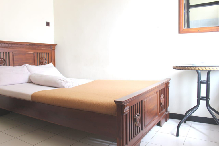 Bedroom 4, Ragil Kuning Hotel , Malang