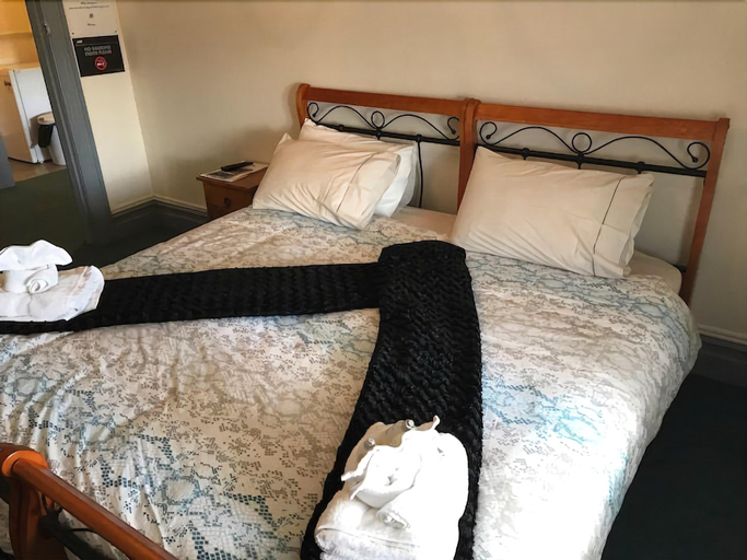 Bedroom 3, The Kentish Hotel, Franklin