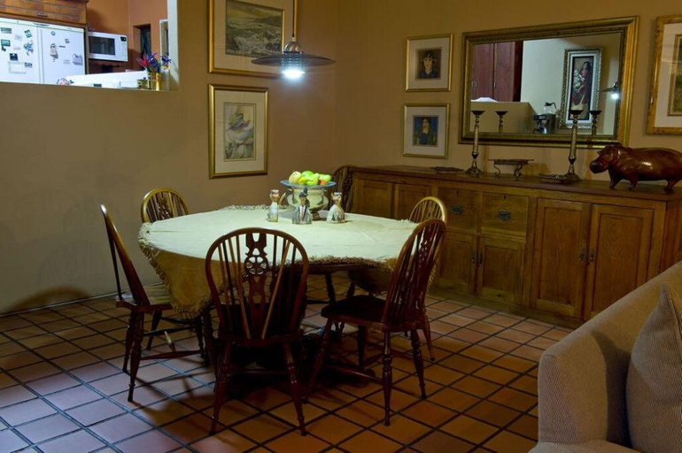 Food & Drinks 5, Primavera Guest House, Mangaung