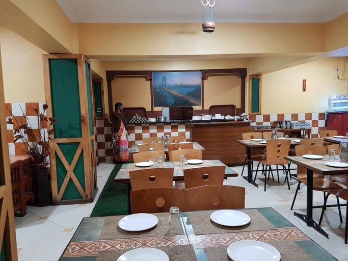 Food & Drinks 5, Hotel Maneck, The Nilgiris