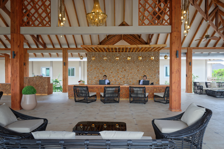 Public Area 5, Brennia Kottefaru, Raa Atoll