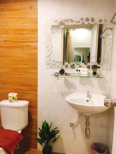 Bathroom 3, Bussarin Mansion, Ko Yao District
