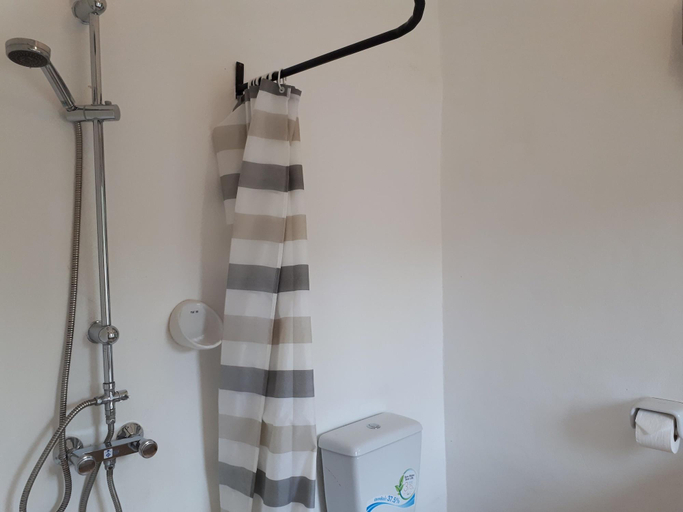 Bathroom 4, Villa Tuscany Country Resort, Suan Phung