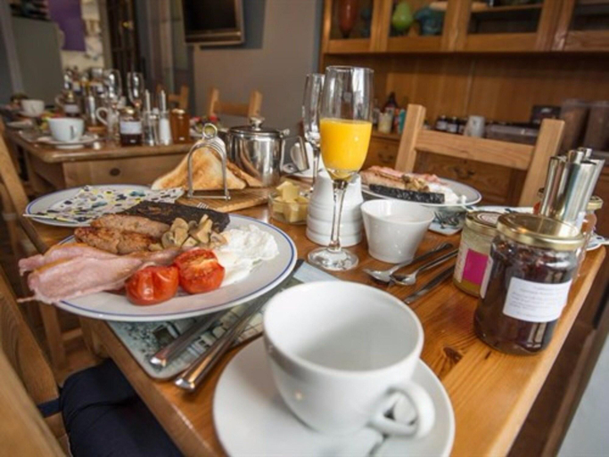 Food & Drinks 5, Puffins Landing, Northumberland