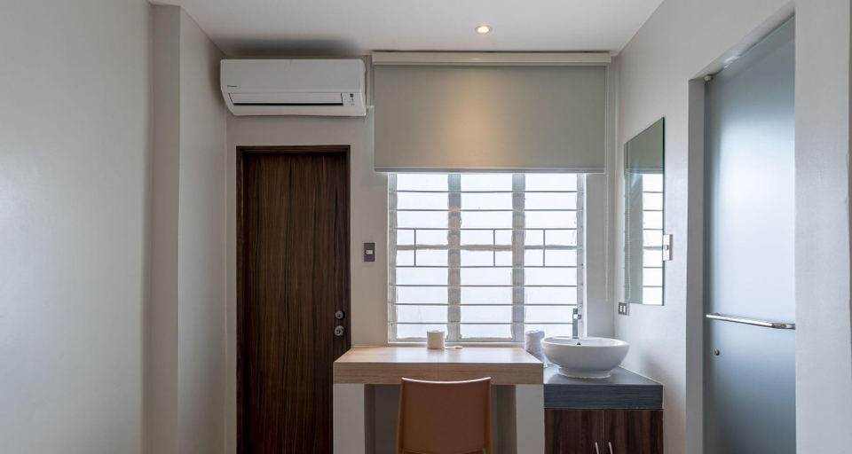 Bathroom 5, Zen Rooms V Plaza Manila, Kalookan City