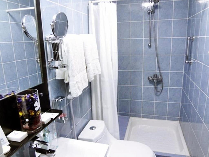 Bathroom, Marina Hotel, Muscat