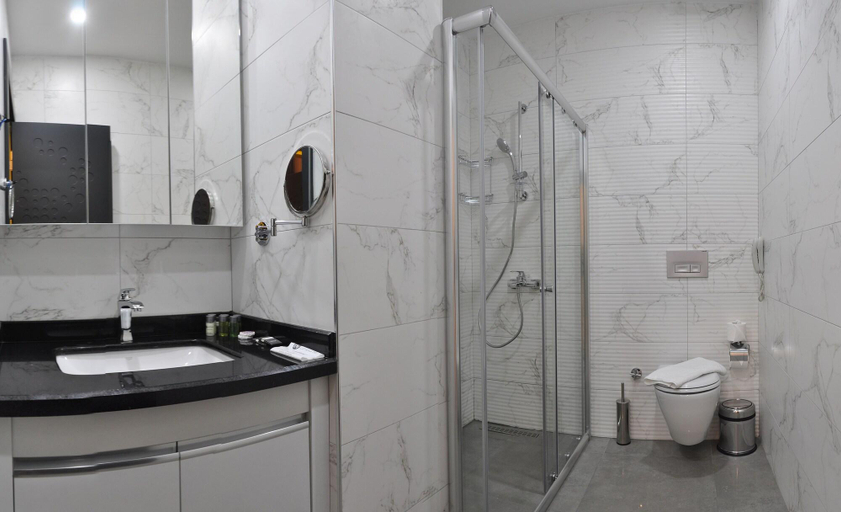 Bathroom 4, Campus Hill Hotel - All Inclusive, Alanya