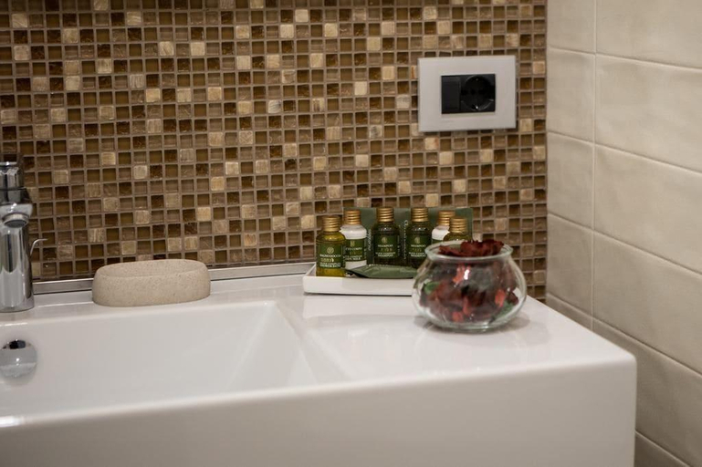 Bathroom 5, G&G Firenze Suites, Florence
