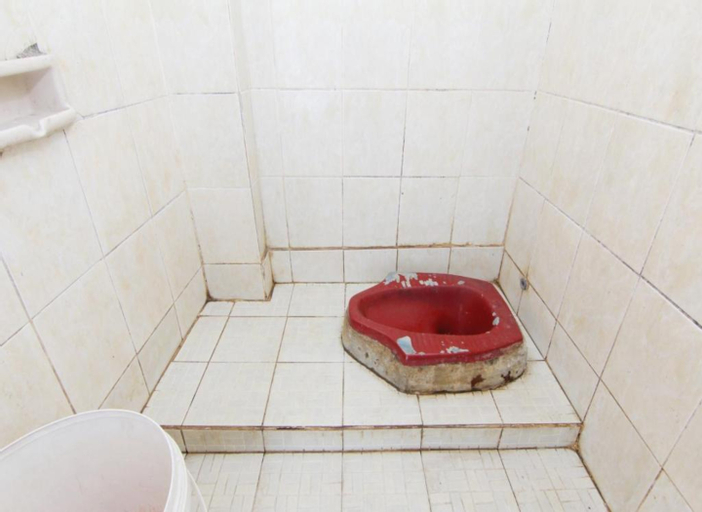 Bathroom 7