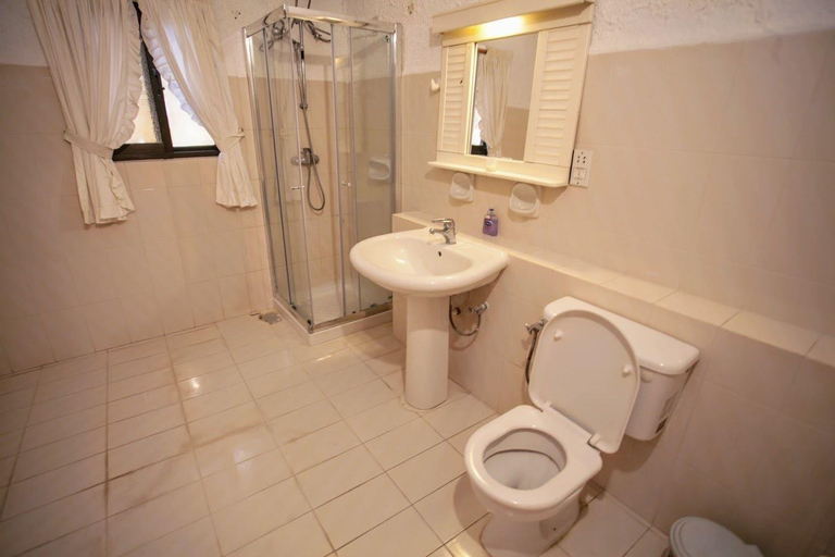 Bathroom 4, Satori Gozo Centre