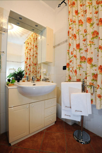 Bathroom 5, B&B Acquacotta, Grosseto