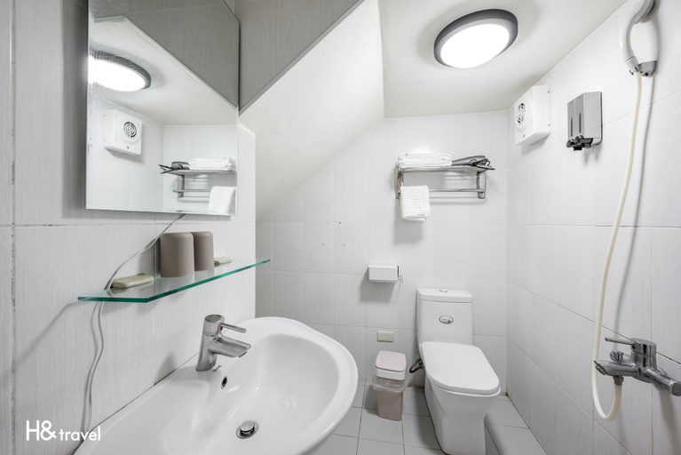 Bathroom 4, H Taitung Puyuma Style Inn, Taitung