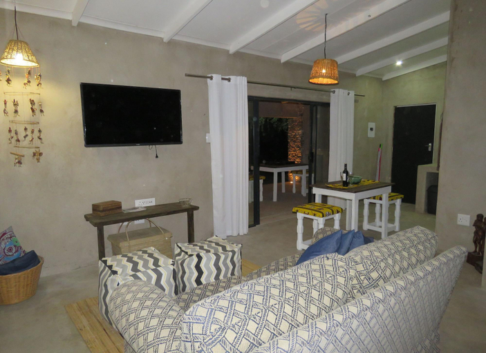 Bedroom 3, Foxy Crocodile Bush Retreat, Ehlanzeni