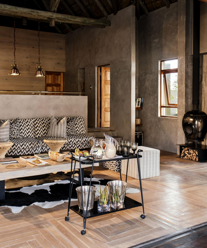 Public Area, Lush Private Game Lodge, Bojanala