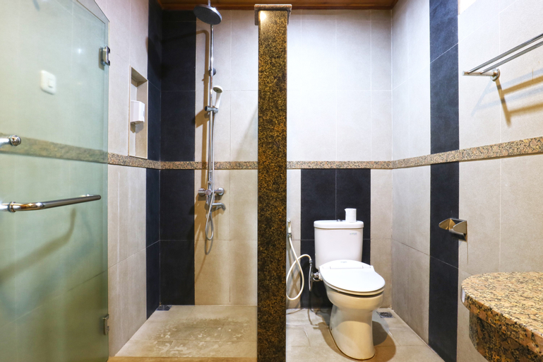 Room 8