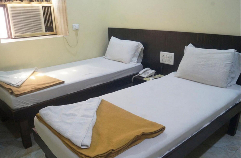 Bedroom 4, Hotel Zam Zam Palace, Mumbai City