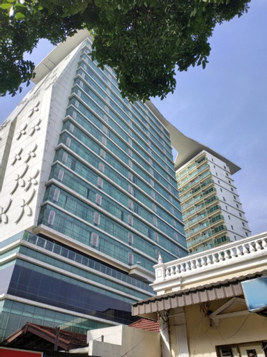 Exterior & Views, La Grande Apartment by Queen, Bandung