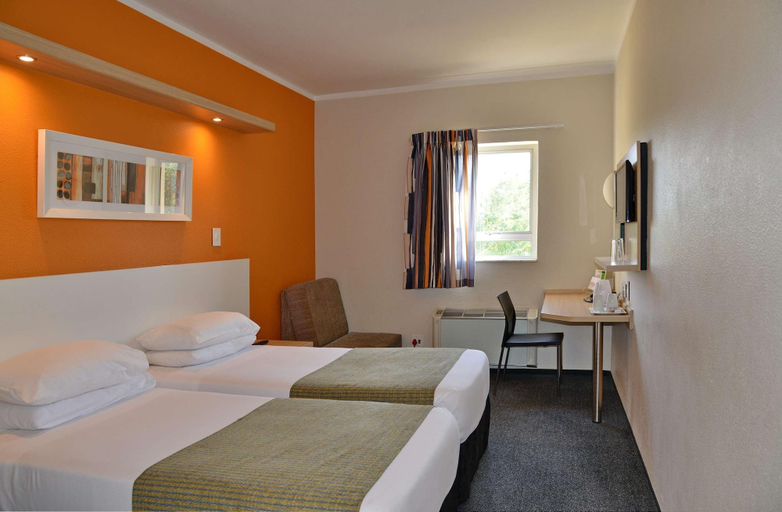 Bedroom 4, Road Lodge Rustenburg, Bojanala
