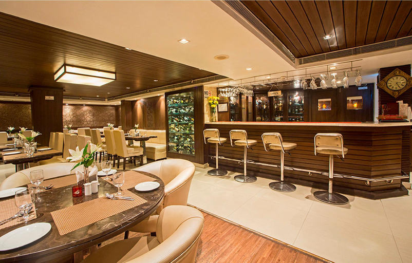 Food & Drinks 5, Shanti Palace, Delhi