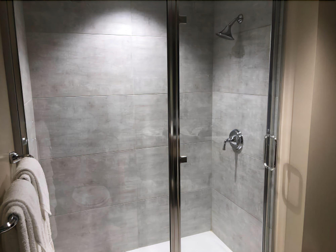 Bathroom 4, Havasu Landing Resort & Casino, San Bernardino