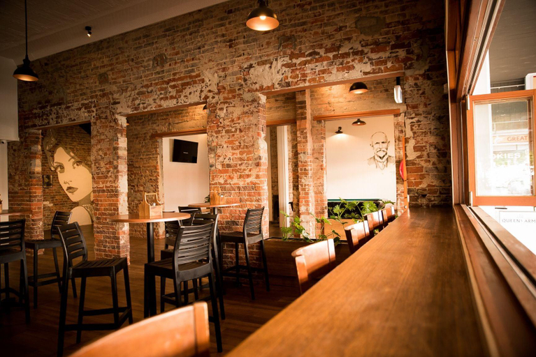 Public Area 3, Queens Arms Hotel, Roma