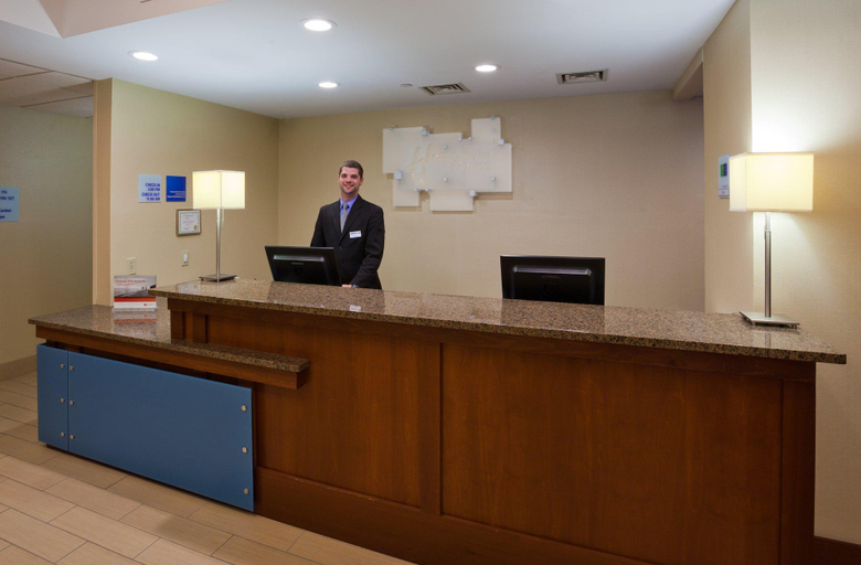 Public Area 2, Hilton Garden Inn Cedar Rapids, Linn