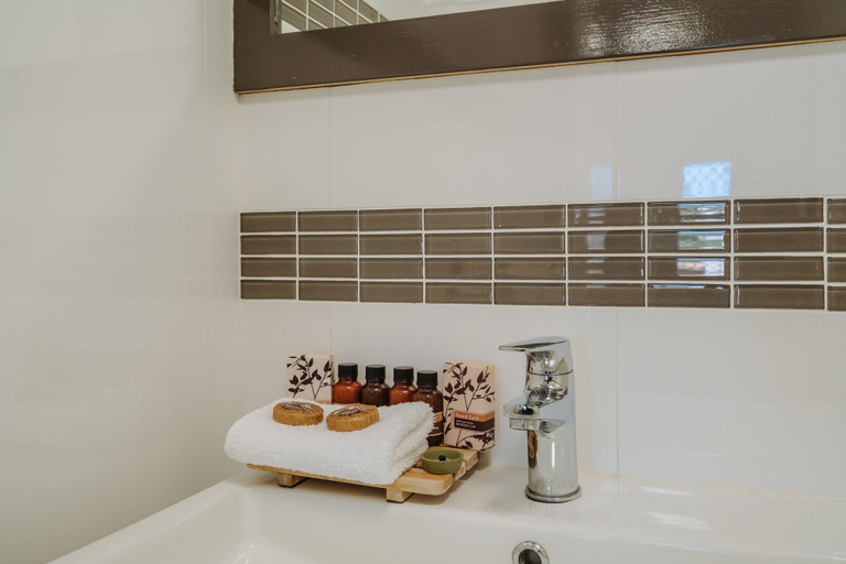 Bedroom 4, Canning Bridge Auto Lodge, Melville