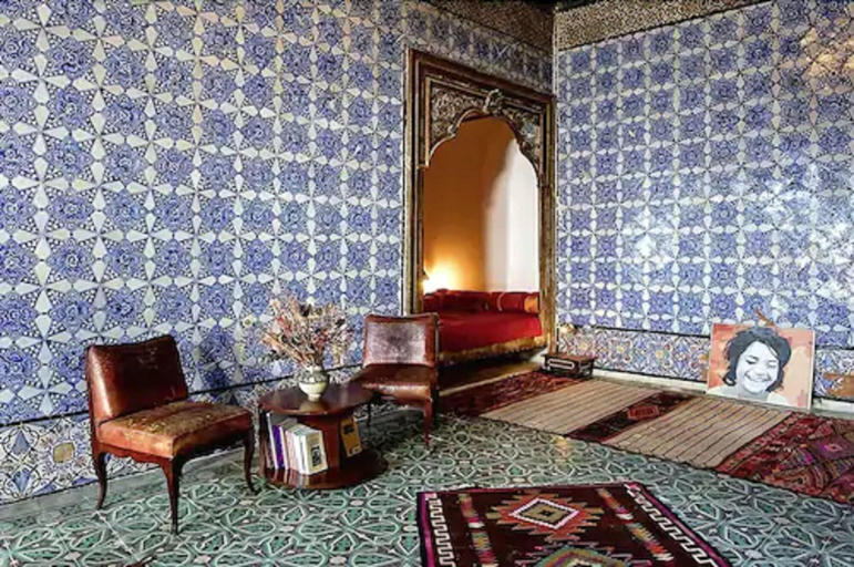 Public Area 3, La Chambre Bleue, Sidi El Béchir
