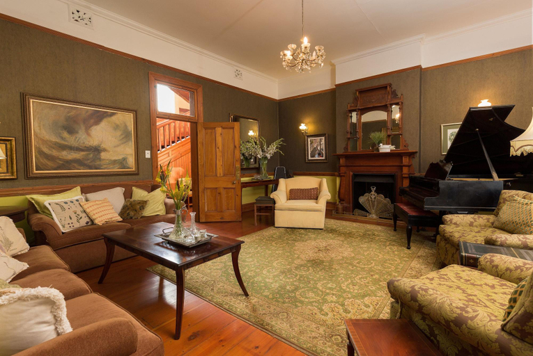 Public Area 4, Royston Hall Guesthouse, Ugu