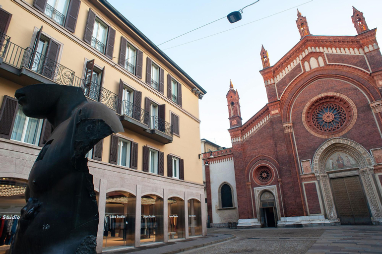 The Unique, Milano